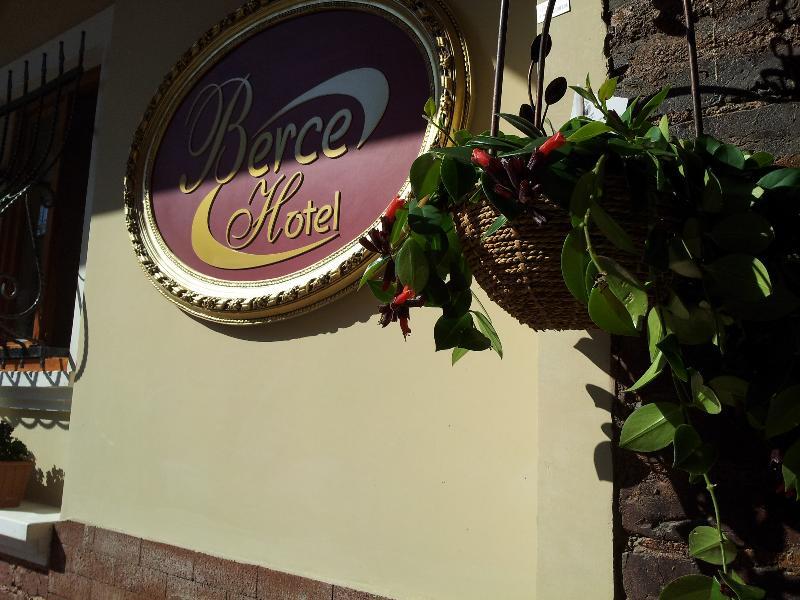 ホテル Berce イスタンブール エクステリア 写真